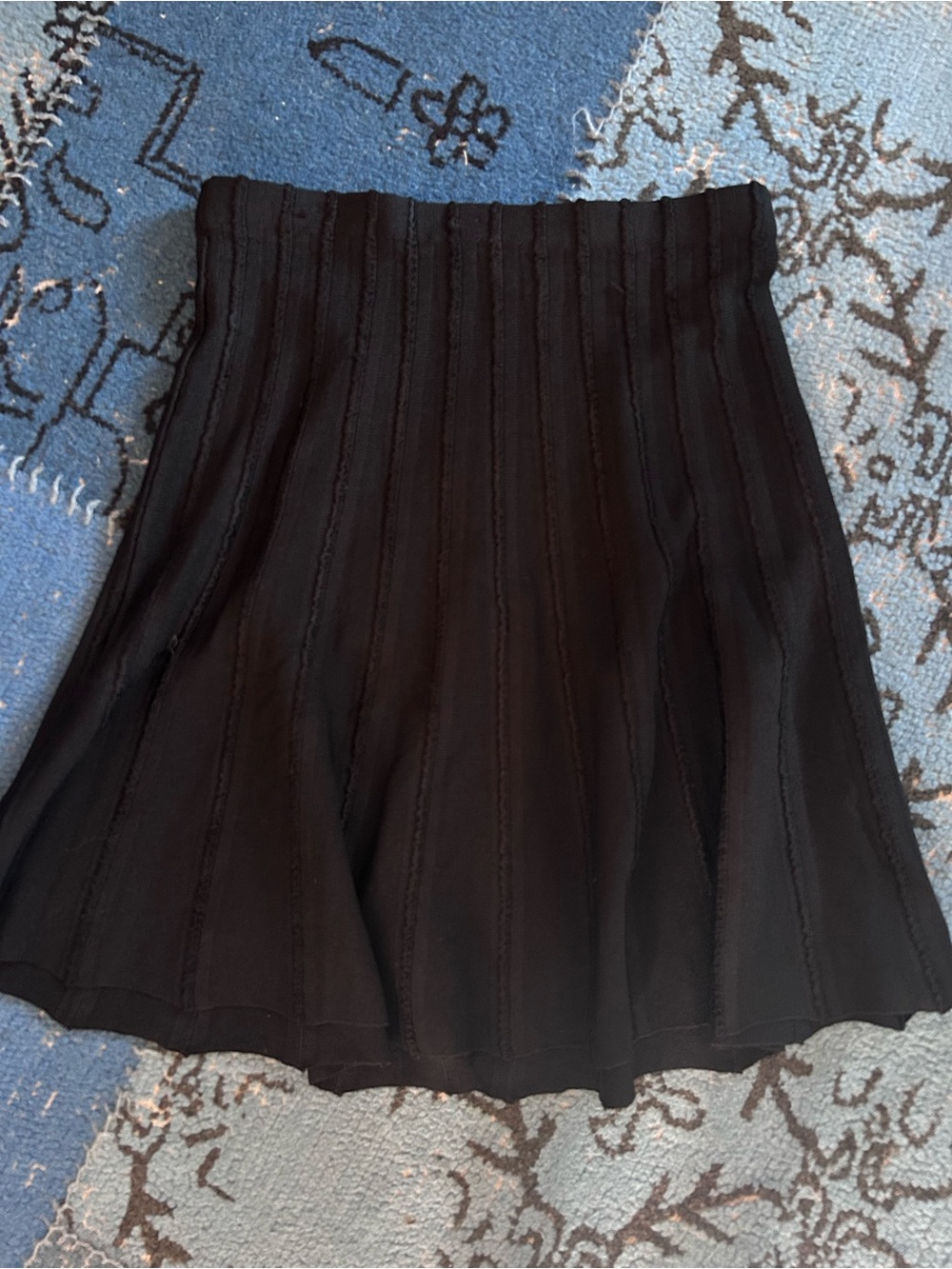 Flippy knit skirt